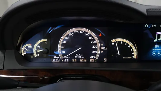 Mercedes-Benz S-Class W221 S550V 2007 7