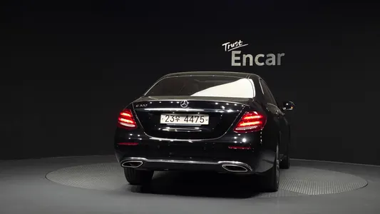 Mercedes-Benz E-Class W213 E300 2018 4