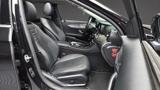 Mercedes-Benz E-Class W213 E300 2018 11