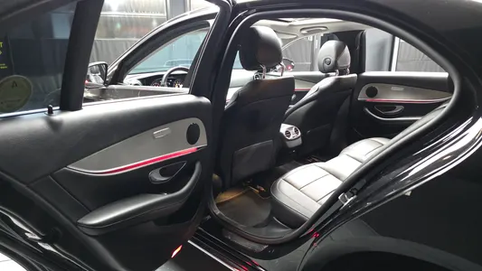 Mercedes-Benz E-Class W213 E300 2018 26