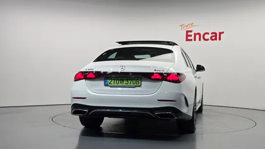 Mercedes-Benz E-Class W214 E300 4MATIC AMG Line 2026 4