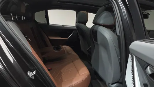 BMW i5 (G60) eDrive 40 2024 10