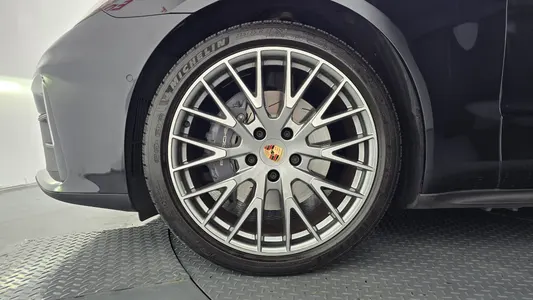 Porsche (976) 2.9 AWD 2024 5