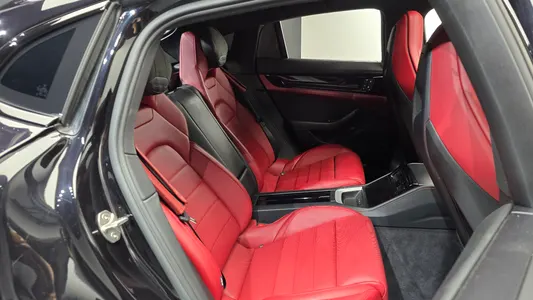 Porsche (976) 2.9 AWD 2024 11
