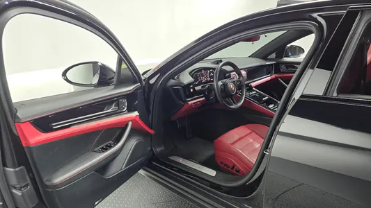 Porsche (976) 2.9 AWD 2024 10