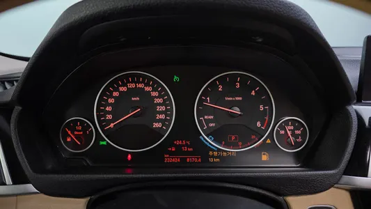 BMW 3 Series (F30) 320d 2016 8