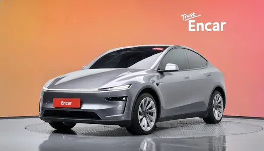 Tesla Y AWD 2025