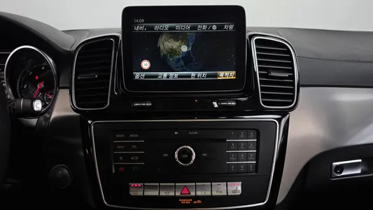 Mercedes-Benz GLE-Class W166 GLE350 d 4MATIC 2018 13