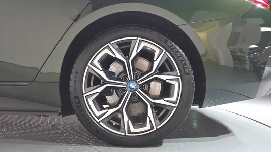 BMW i4 eDrive40 M 2024 21