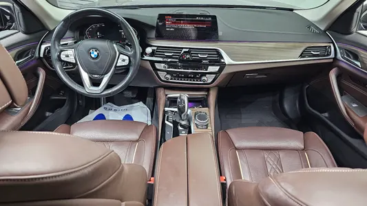 BMW 5 Series (G30) 520d 2020 6