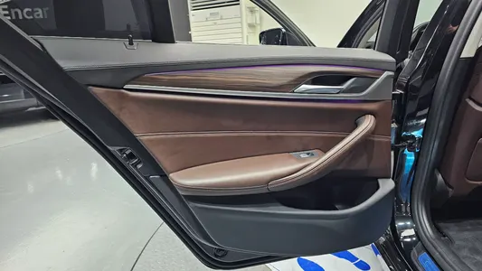 BMW 5 Series (G30) 520d 2020 25