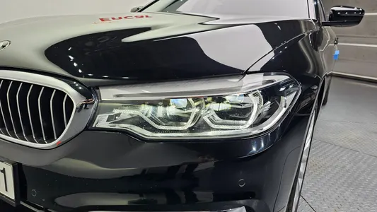BMW 5 Series (G30) 520d 2020 22