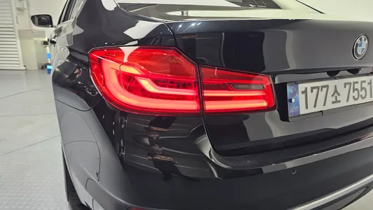 BMW 5 Series (G30) 520d 2020 23