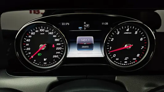 Mercedes-Benz E-Class W213 E200 2018 7