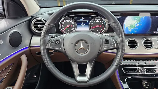 Mercedes-Benz E-Class W213 E200 2018 12