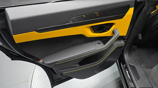 Lamborghini 우루스 4.0 V8 SE 2026 25