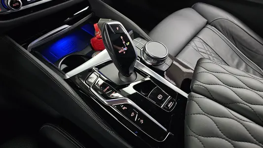 BMW 6 Series GT (G32) 630i xDrive M 2023 9