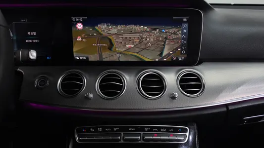 Mercedes-Benz E-Class W213 E300 AMG Line 2019 12