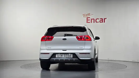Kia Niro 2016 4