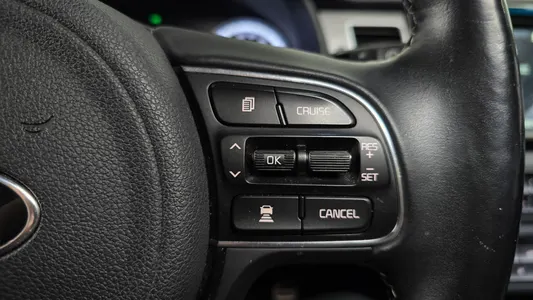 Kia Niro 2016 18