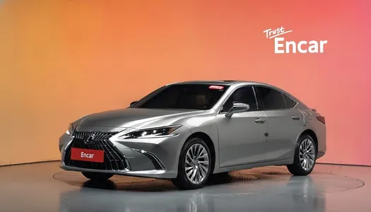 Lexus ES300h 7 2024