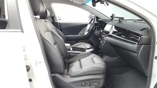 Kia 니로 플러스 2023 26