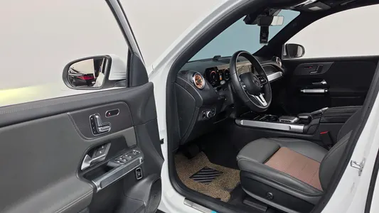 Mercedes-Benz EQB X243 EQB300 4MATIC 2024 9