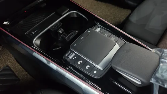 Mercedes-Benz EQB X243 EQB300 4MATIC 2024 28