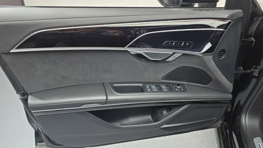 Audi A8 (D5) 50 TDI 2023 24