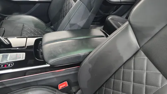 Audi A8 (D5) 50 TDI 2023 32