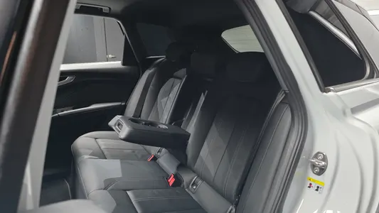 Audi Q4 e- (F4) 40 2022 11