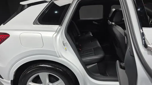 Audi Q4 e- (F4) 40 2022 12