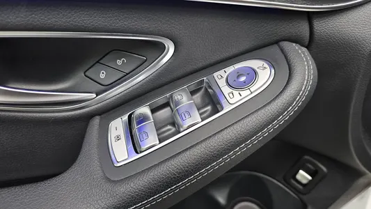 Mercedes-Benz C-Class W205 C220 d 4MATIC 2019 17