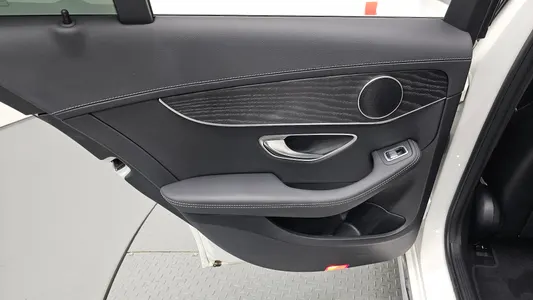 Mercedes-Benz C-Class W205 C220 d 4MATIC 2019 25