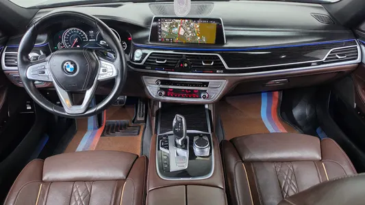BMW 7 Series (G11) 740e i M 2019 7