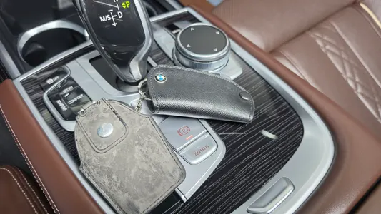 BMW 7 Series (G11) 740e i M 2019 15