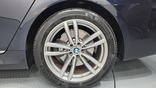 BMW 7 Series (G11) 740e i M 2019 22