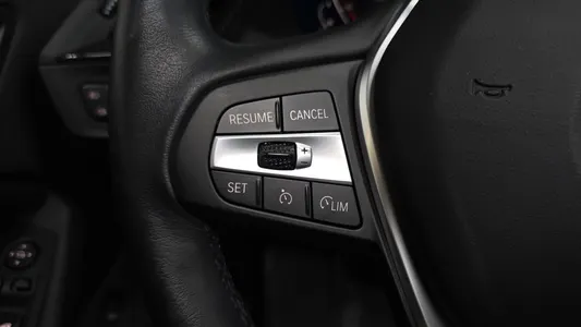 BMW 1 Series (F40) 120i 2024 31