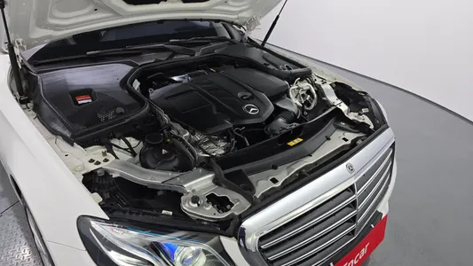 Mercedes-Benz E-Class W213 E220d 2018 6