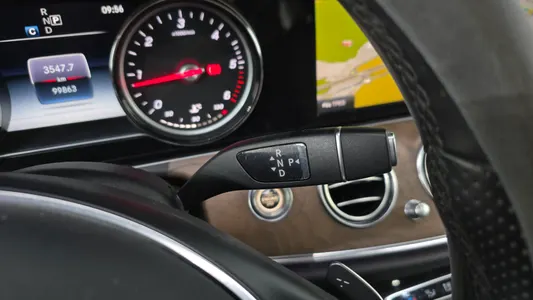 Mercedes-Benz E-Class W213 E220d 2018 9