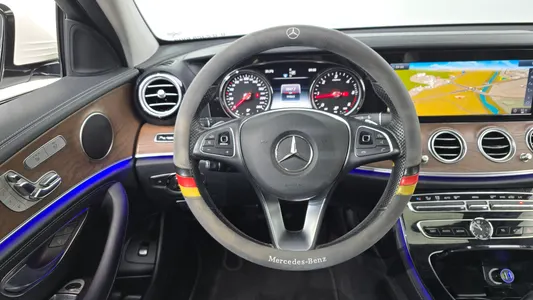 Mercedes-Benz E-Class W213 E220d 2018 13