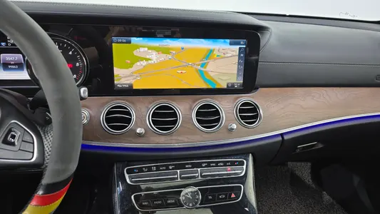 Mercedes-Benz E-Class W213 E220d 2018 14