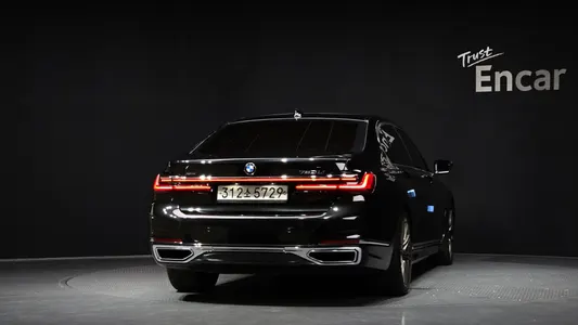 BMW 7 Series (G11) 750Li xDrive 2019 4