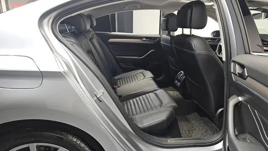 Volkswagen GT(B8) 2.0 TDI 2021 12