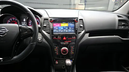 KG Mobility Tivoli VX 2WD 2017 19