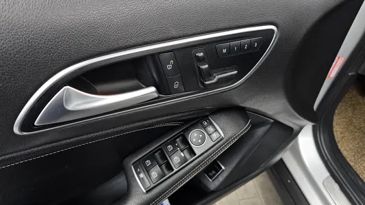 Mercedes-Benz GLA-Class X156 GLA200 CDI 2014 17
