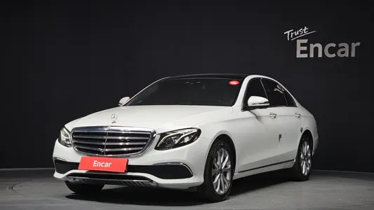 Mercedes-Benz E-Class W213 E300 4MATIC 2019