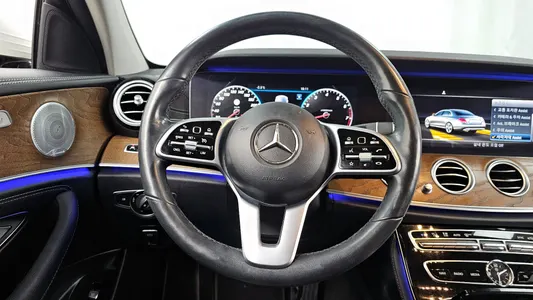 Mercedes-Benz E-Class W213 E300 4MATIC 2019 13