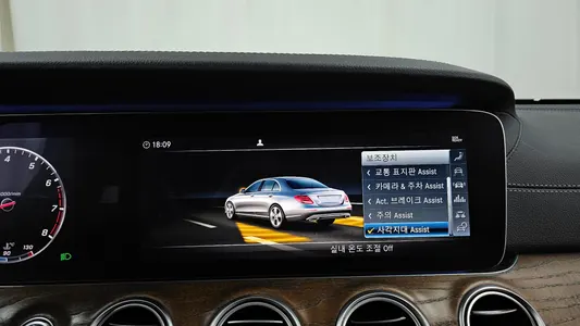 Mercedes-Benz E-Class W213 E300 4MATIC 2019 16