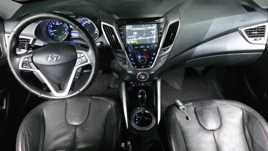 Hyundai 벨로스터 2011 7